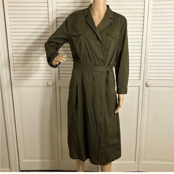 WINTER SALE - J. McLaughlin Dress - Picture 1 of 6